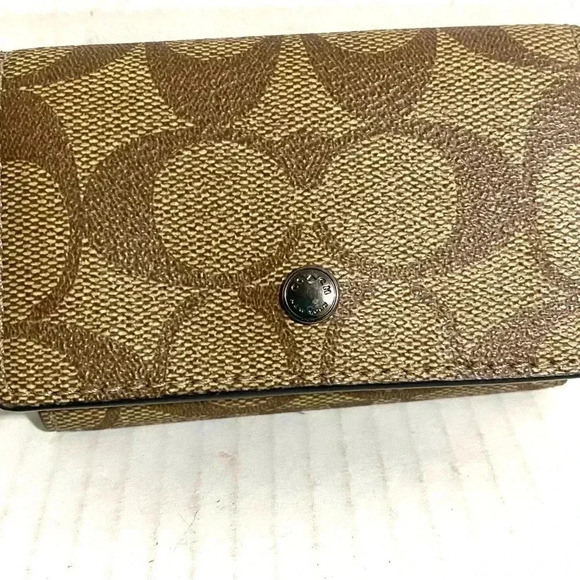 Coach CC signature print canvas 4 ring key case - Picture 4 of 8